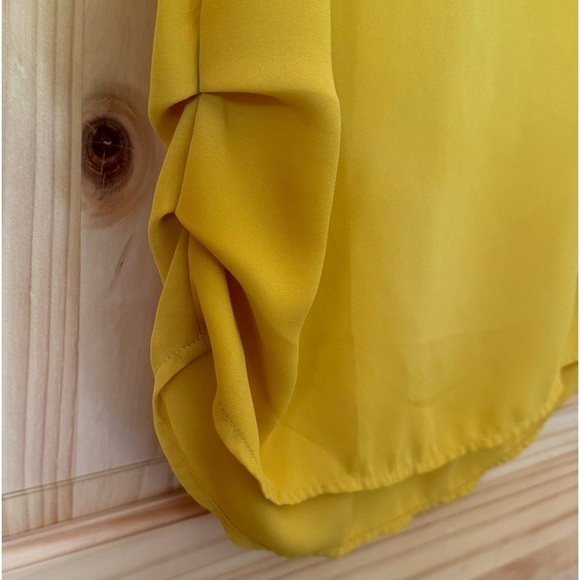 MINE shirred cap sleeve scoop neck mustard blouse size large - Picture 7 of 14